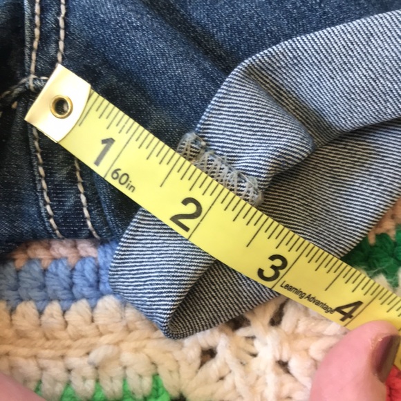 Cute embroidered shorts - Picture 7 of 8